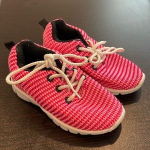 Girls sneakers with glittery laces!